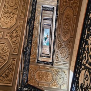 romxr-staircase-7537-hor-clsc